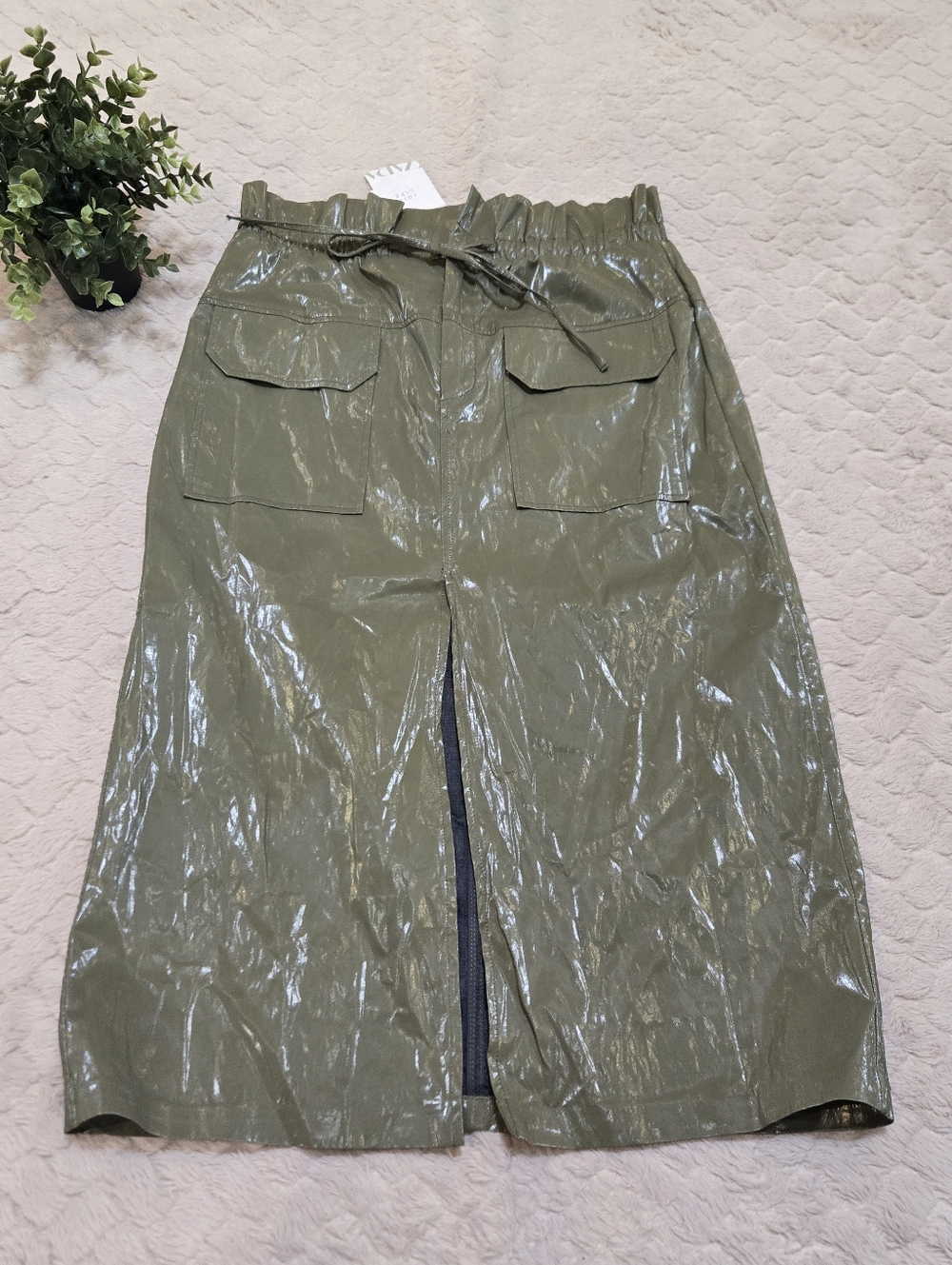 Zara Green Paperbag Coated Cargo Midi Skirt, Size L NWT